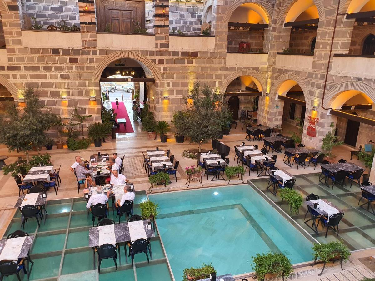 Cesme Kanuni Kervansaray Historical Hotel Eksteriør billede