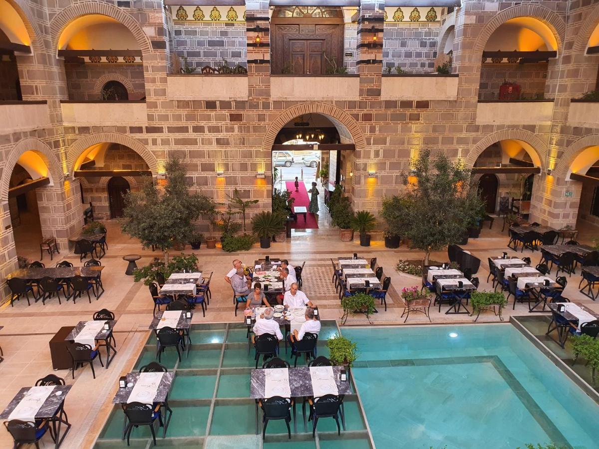 Cesme Kanuni Kervansaray Historical Hotel Eksteriør billede