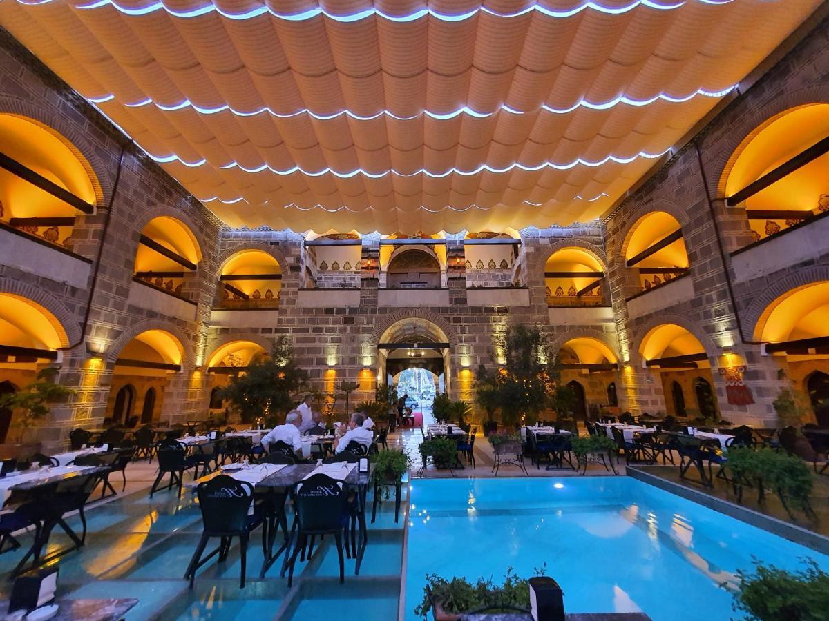 Cesme Kanuni Kervansaray Historical Hotel Eksteriør billede