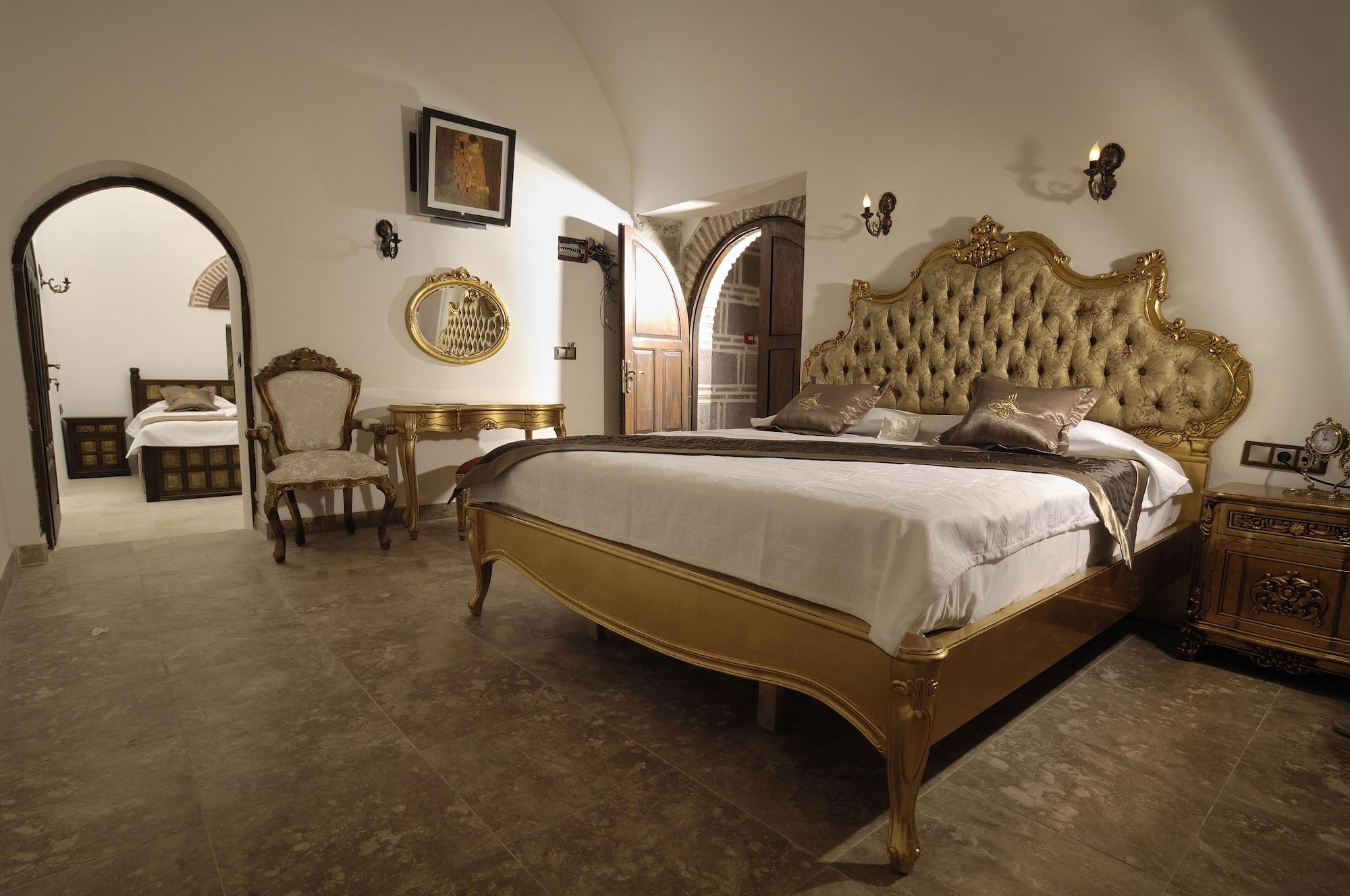 Cesme Kanuni Kervansaray Historical Hotel Værelse billede