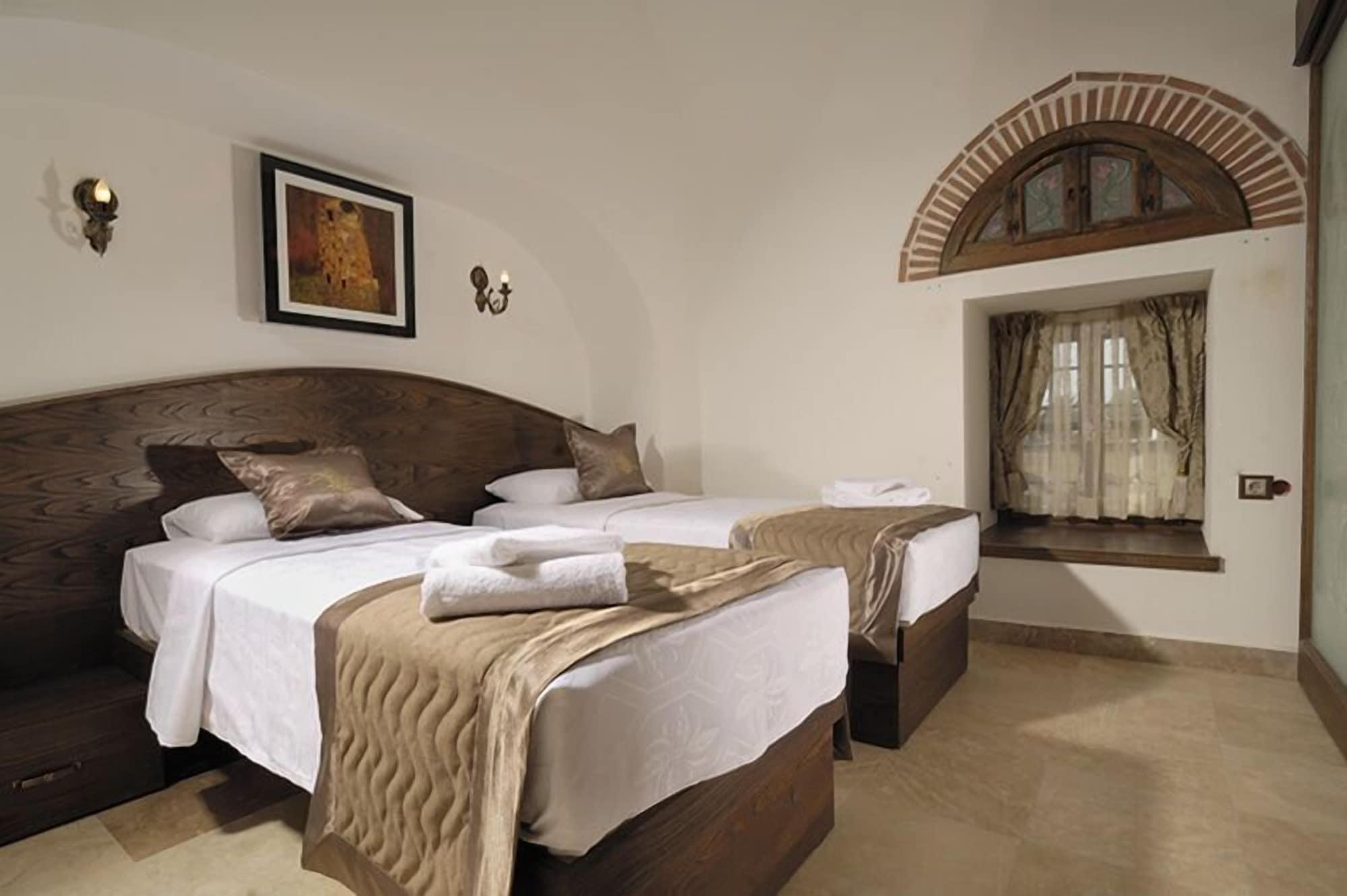Cesme Kanuni Kervansaray Historical Hotel Eksteriør billede