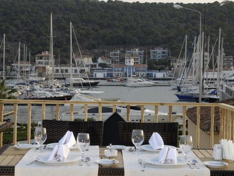 Cesme Kanuni Kervansaray Historical Hotel Eksteriør billede