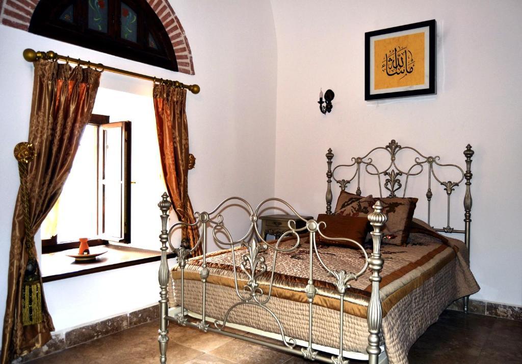 Cesme Kanuni Kervansaray Historical Hotel Værelse billede