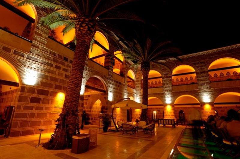 Cesme Kanuni Kervansaray Historical Hotel Eksteriør billede