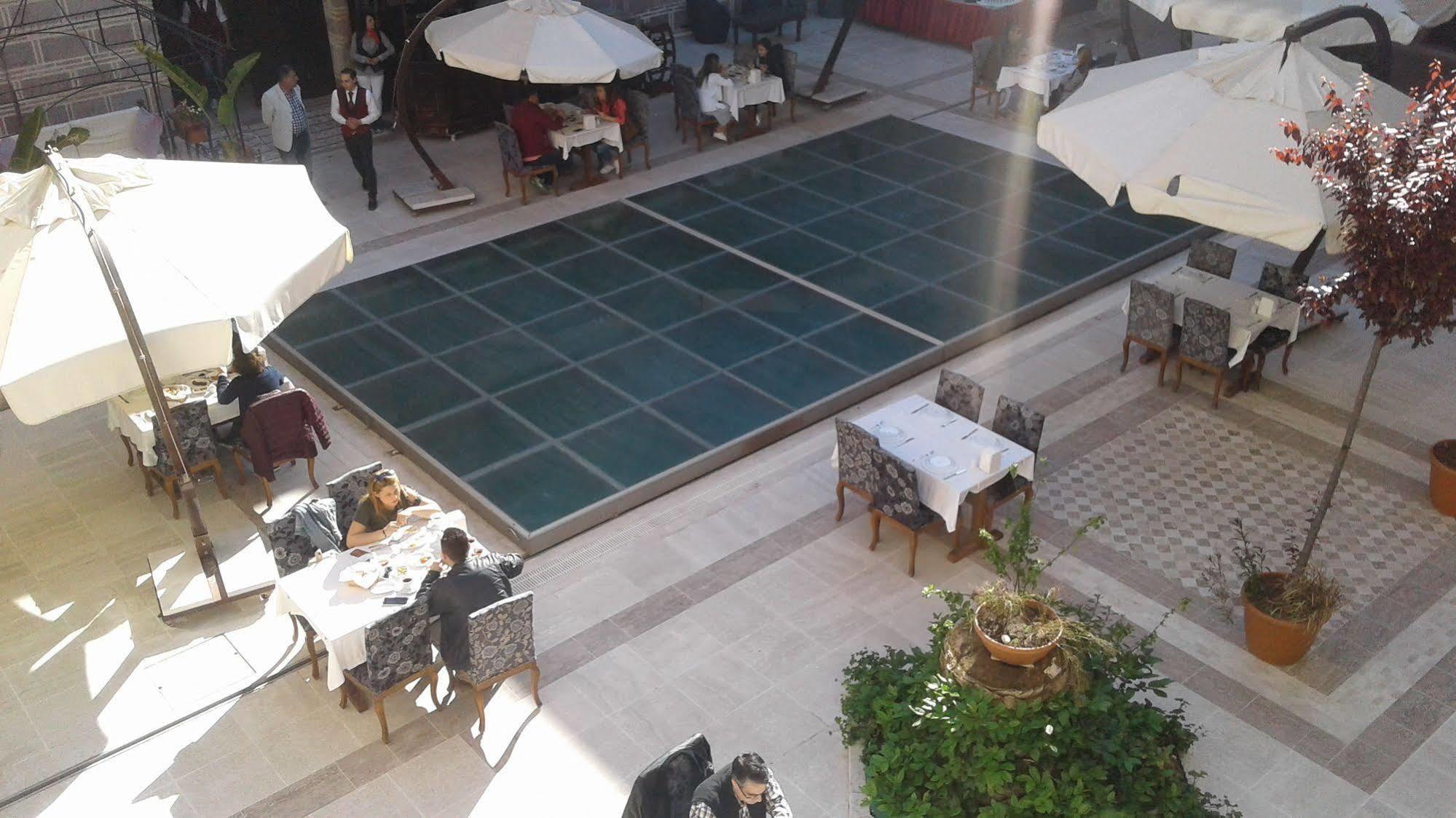 Cesme Kanuni Kervansaray Historical Hotel Eksteriør billede
